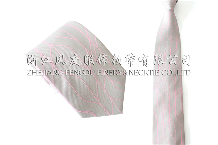 宜興市吉鑫國際貿(mào)易有限公司 色織滌絲領帶